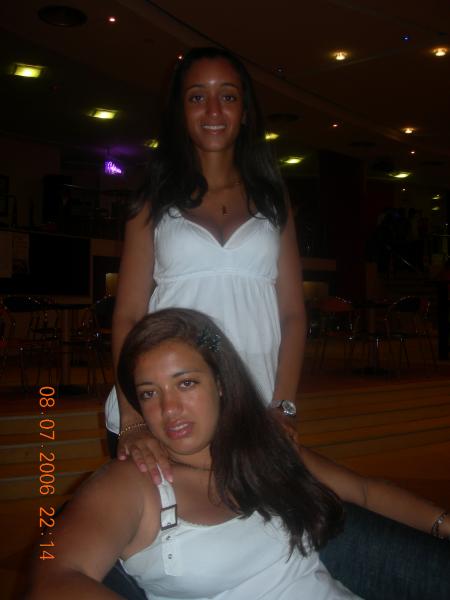 kawtar avec sa cousine